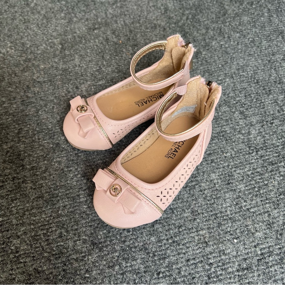 Chic Pink Dress Shoes with Ankle Strap and Bow